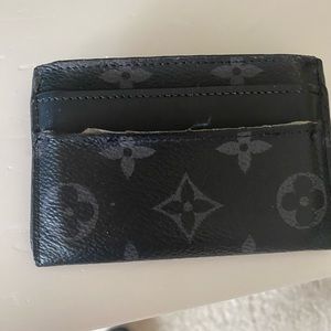 Men’s Louis Vuitton wallet